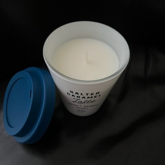 DW Home Salted Caramel Latte Candle - Picture 3 of 4